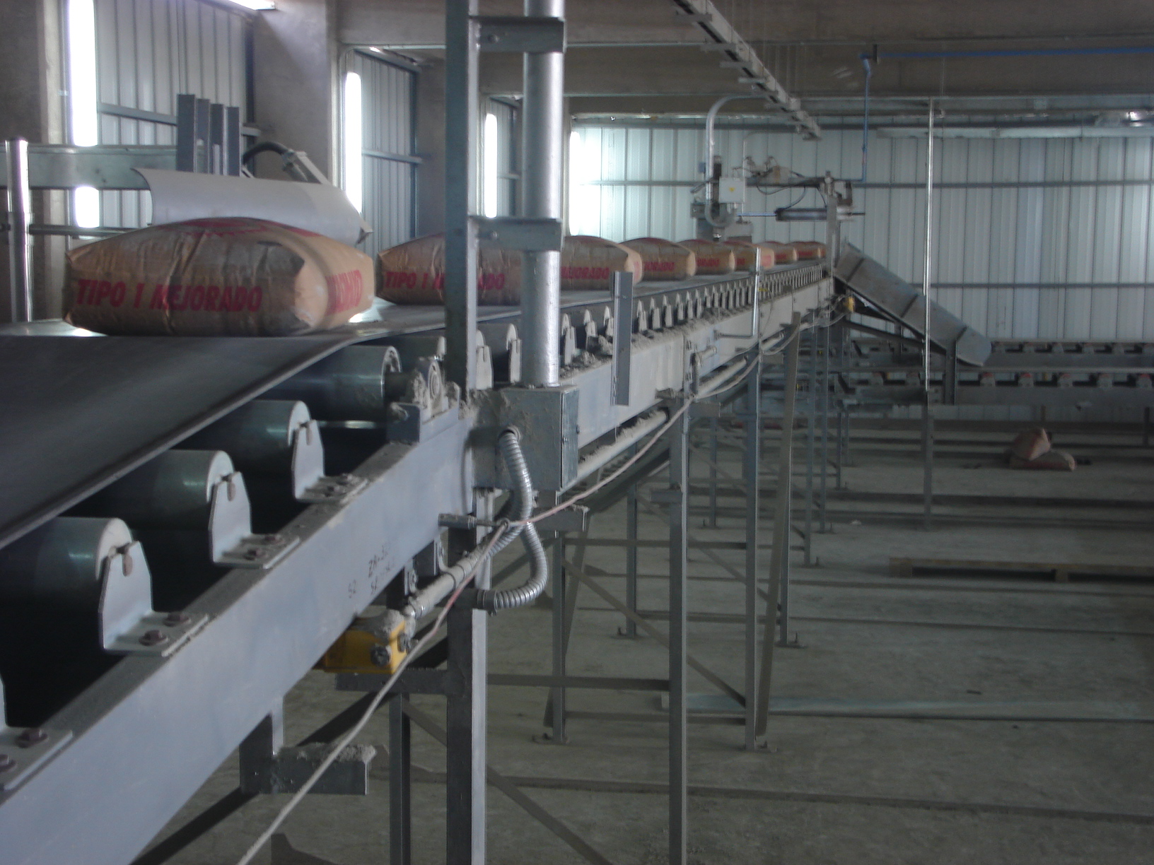 PLANTAS DE EMBOLSADO DE CEMENTO